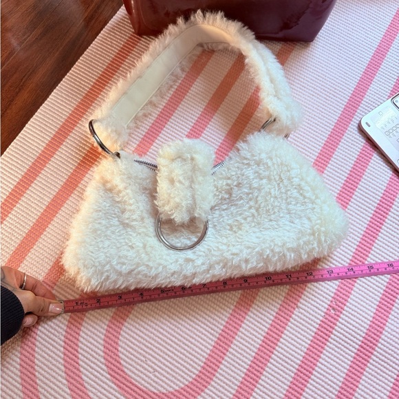 H&M Cream Faux Fur Shoulder Bag - Picture 10 of 15